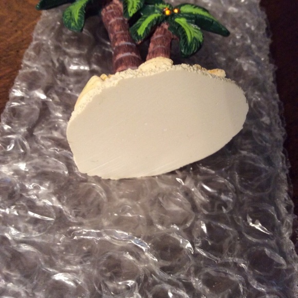 Poly Resin Palm Tree Place Card Holder - 24 Pieces - Picture 5 of 6